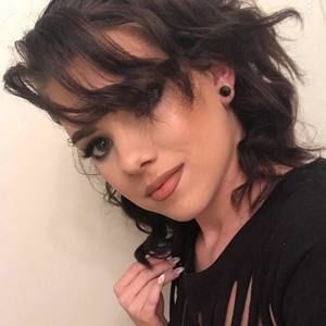 Meet your Posher, Jacquelyn